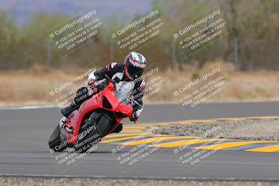 media/Sep-10-2022-SoCal Trackdays (Sat) [[a5bf35bb4a]]/Turn 6 (1140am)/